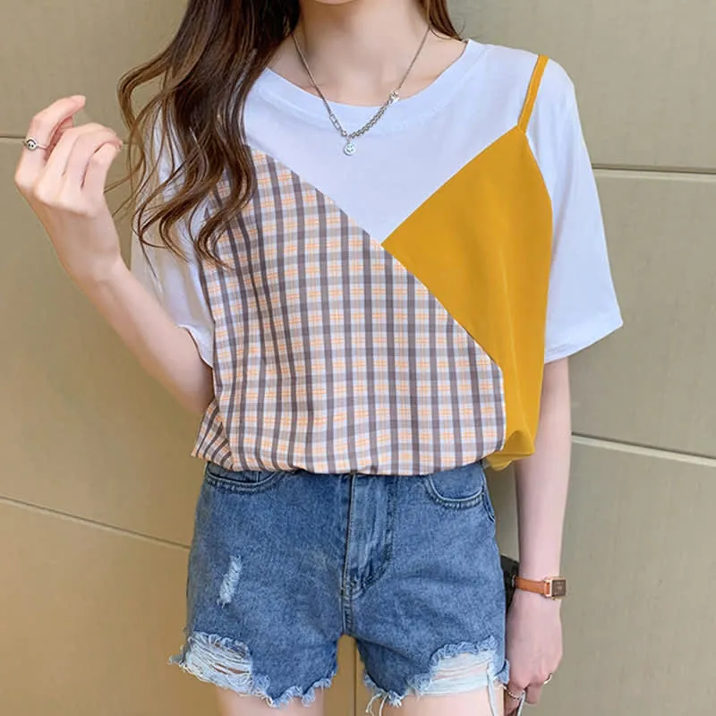 Chic Colorblock Round Collar T-Shirt Pocketed Denim Shorts