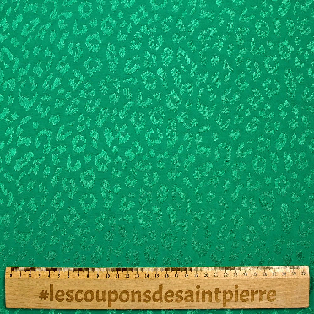 Jacquard de viscose satiné léopard fond vert