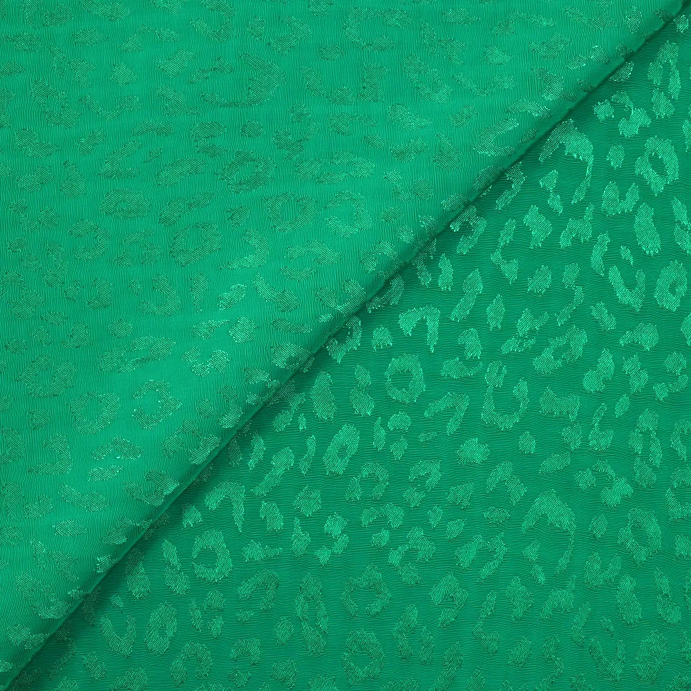 Jacquard de viscose satiné léopard fond vert